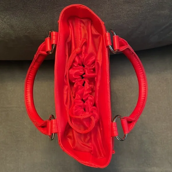 NWOT Primeware Red Insulated Wine bottle Cooler.  Holds 2 bottles. - Picture 2 of 4